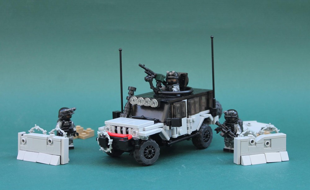 Lego Jeep J8