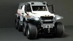 Avtoros Shaman 8x8