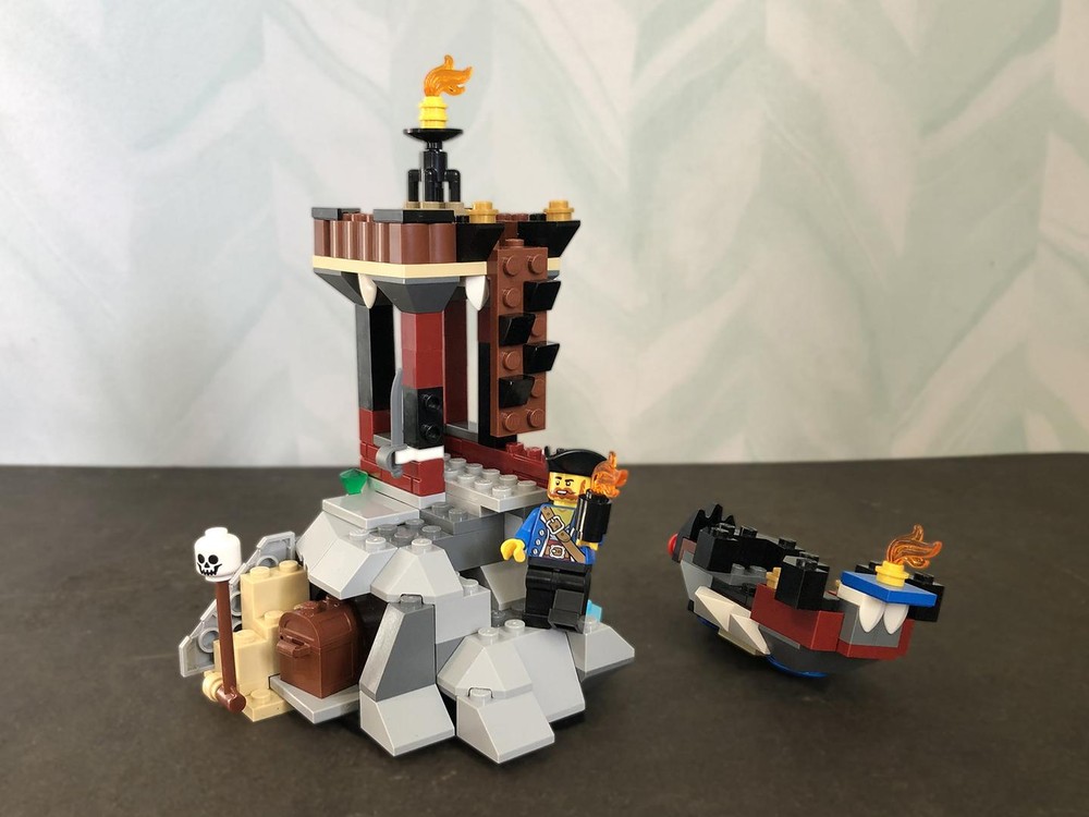 Lego Pirate Lighthouse