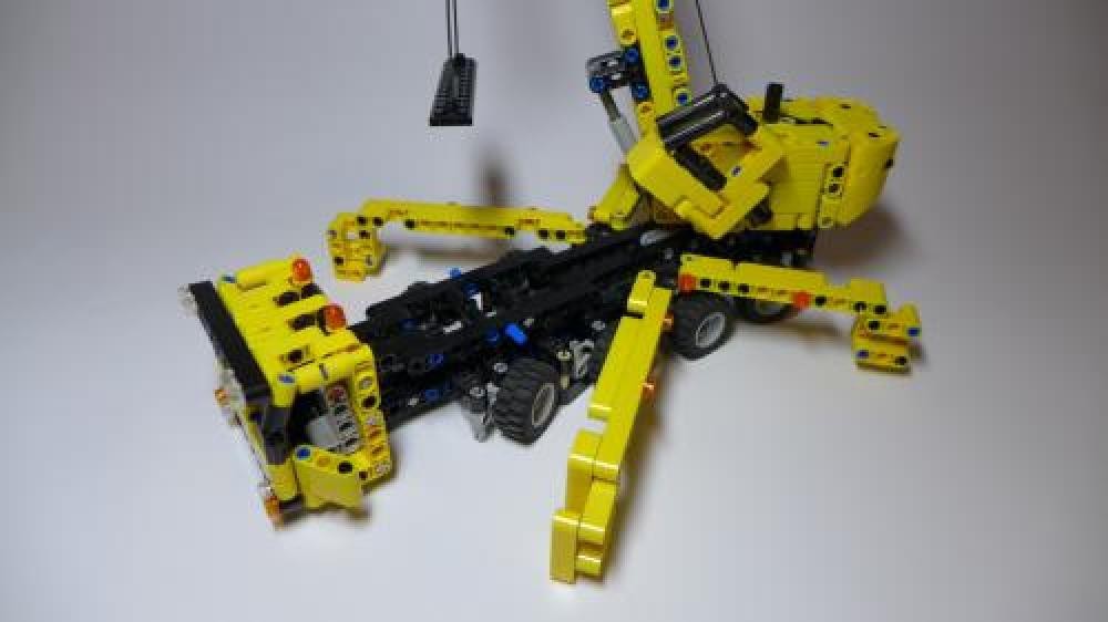 Lego Mini Mobile Crane