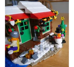 31048 Christmas Lakeside Lodge