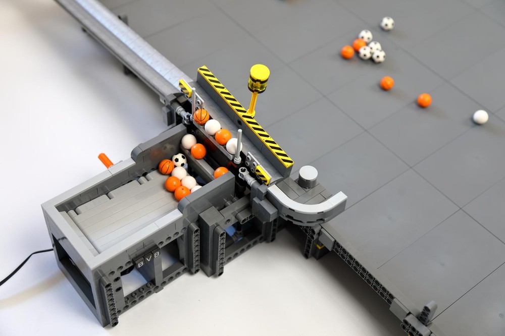 Lego Ball Catcher Ball Feed
