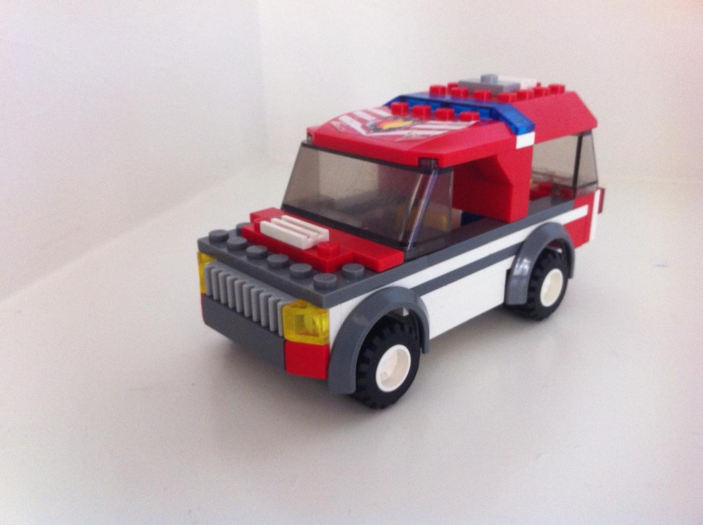 Lego 7239 SUV and Boat Trailer