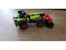 42102 Articulated Tractor