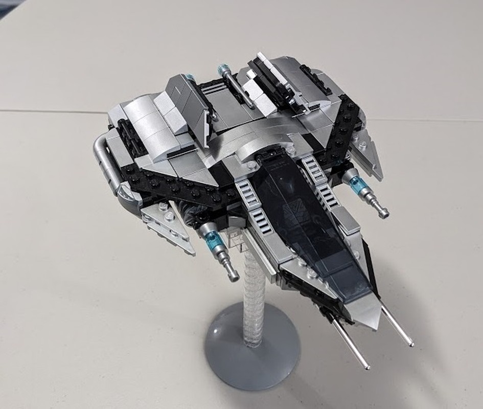 Lego Silver Sentinel spaceship
