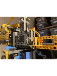 T-hammer crane