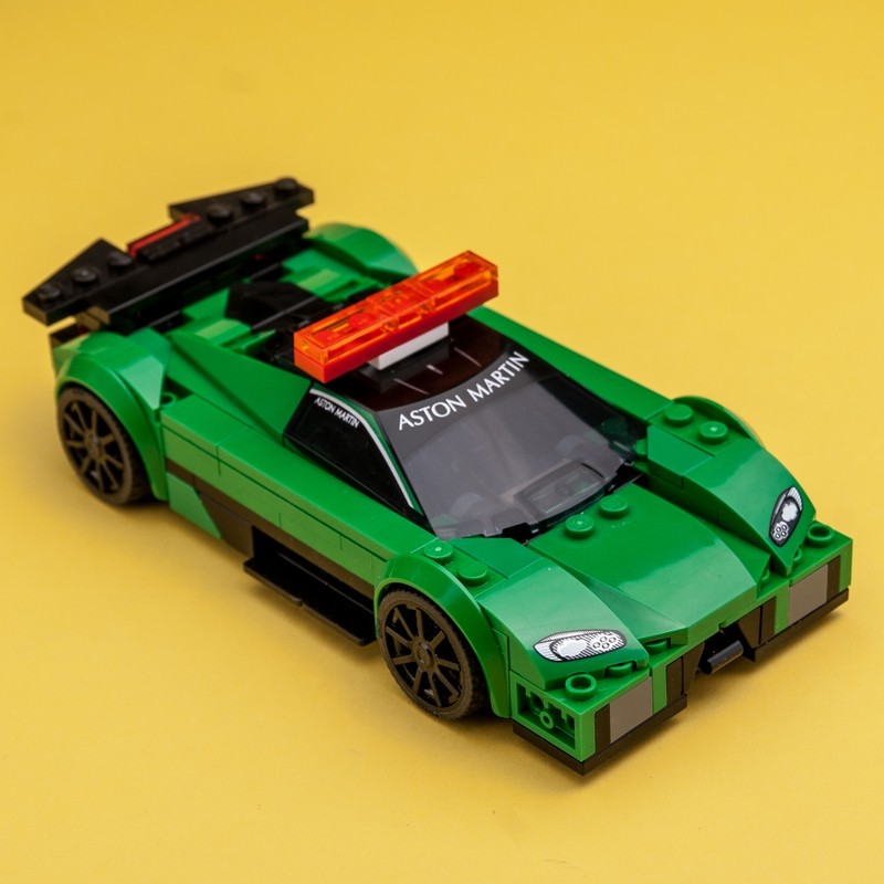 Lego 76925 Different Safety Car