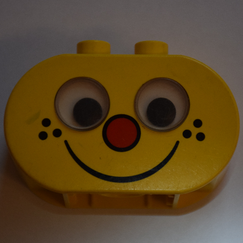 Lego Duplo Brick 2 x 4 x 2 Rounded Ends and Rattling Eyes with Freckle Face Print / Yellow
