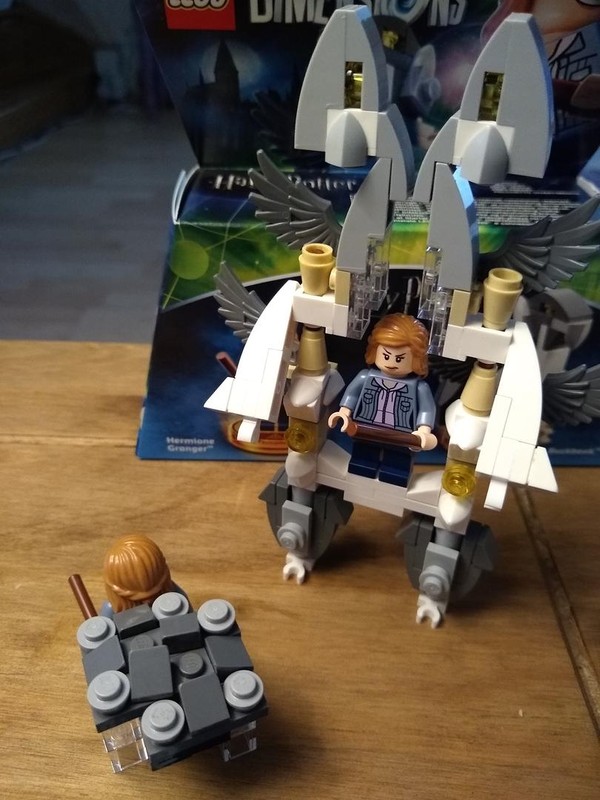 Lego Hermione Granger's Wingardium Leviosa Mech Suit