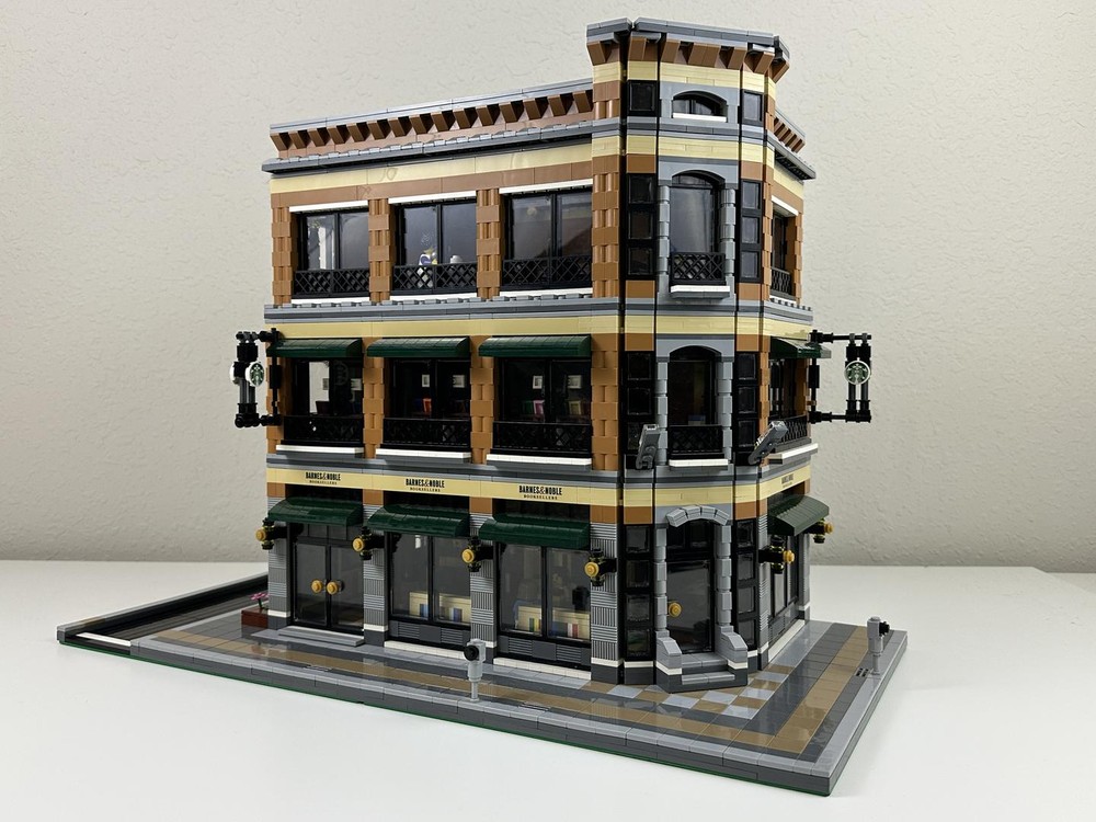 Lego Barnes and Noble and Starbucks Store