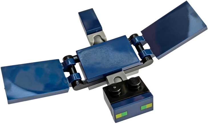 Lego Minecraft Phantom (Light Bluish Gray 2 x 3 Plate Base, Black Bracket) - Brick Built