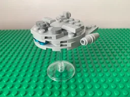 Micro Millennium-Falcon