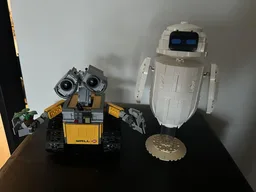 Eve - Wall-e's girlfriend