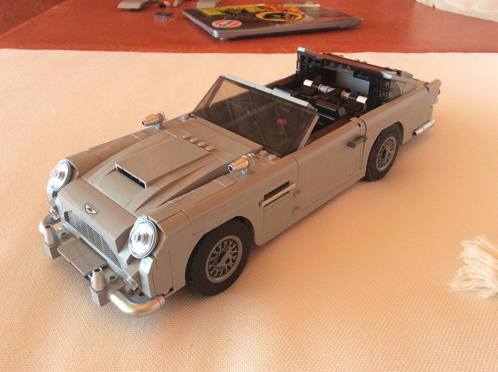 Lego Aston Martin DB5 Spyder (mod)