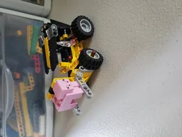 42101 Articulated Loader