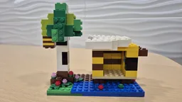 11016 Bee cottage