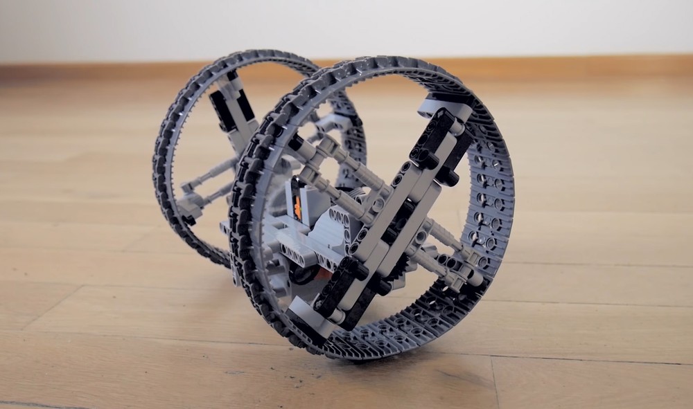 Lego Star Wars Hailfire alike tank model