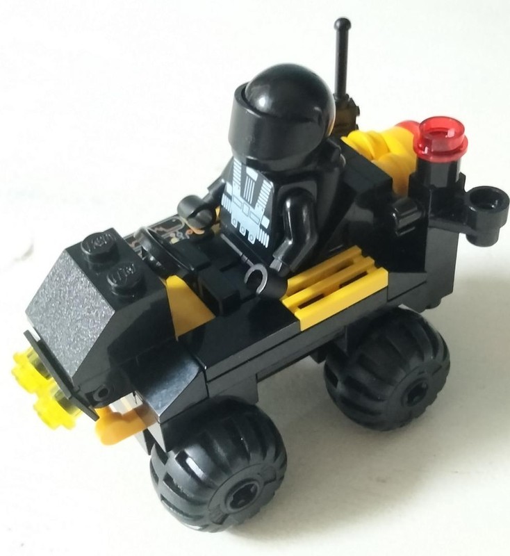 Lego Blacktron rover