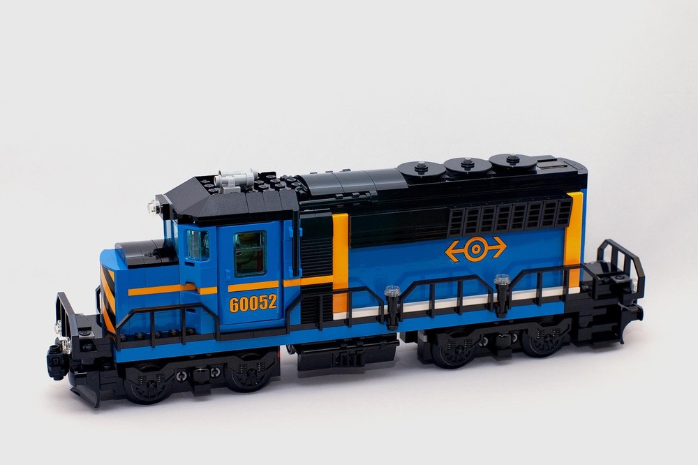 Lego Dressed-up 60052 Cargo Train Engine