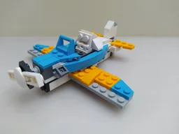 31072: Propeller Plane