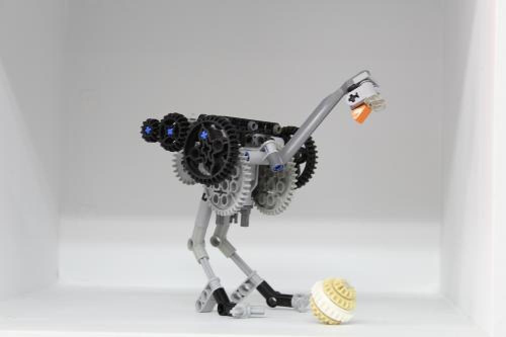 Lego A timid ostrich