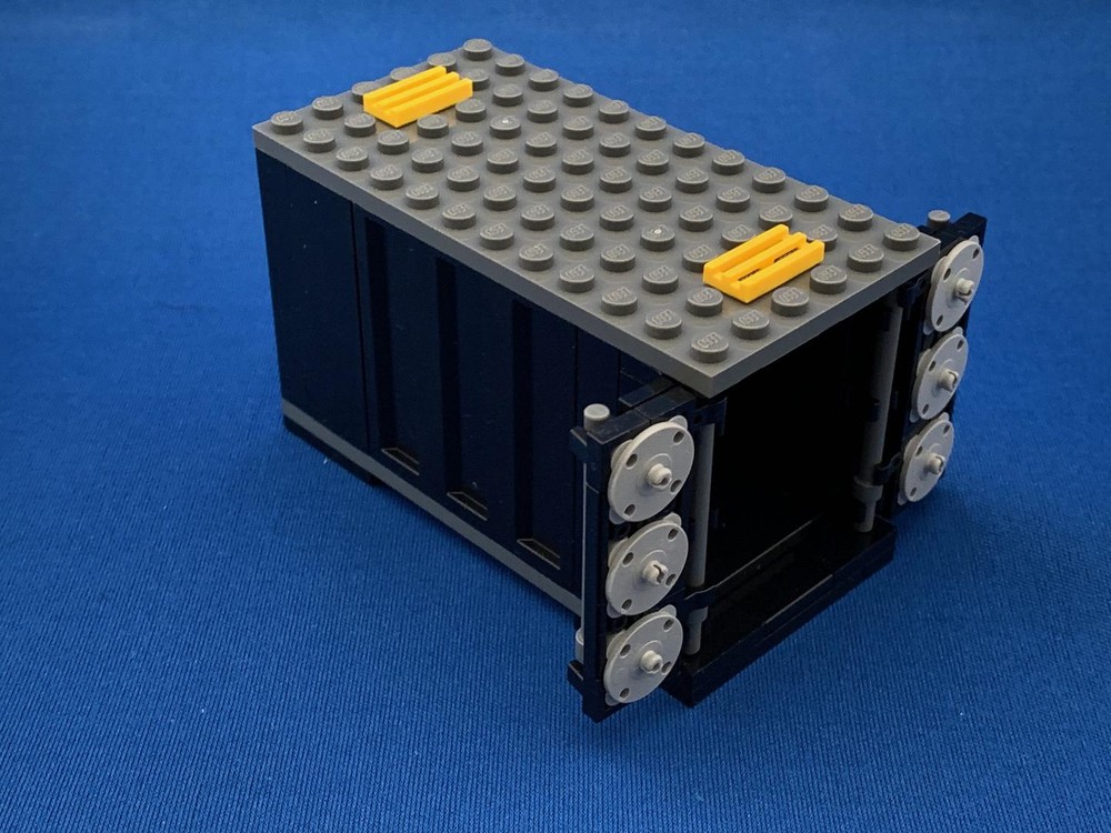 Lego Upgraded 7939-1 Short Container with doors
