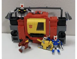 Transformers G1 - Blaster (Fully Transformable)