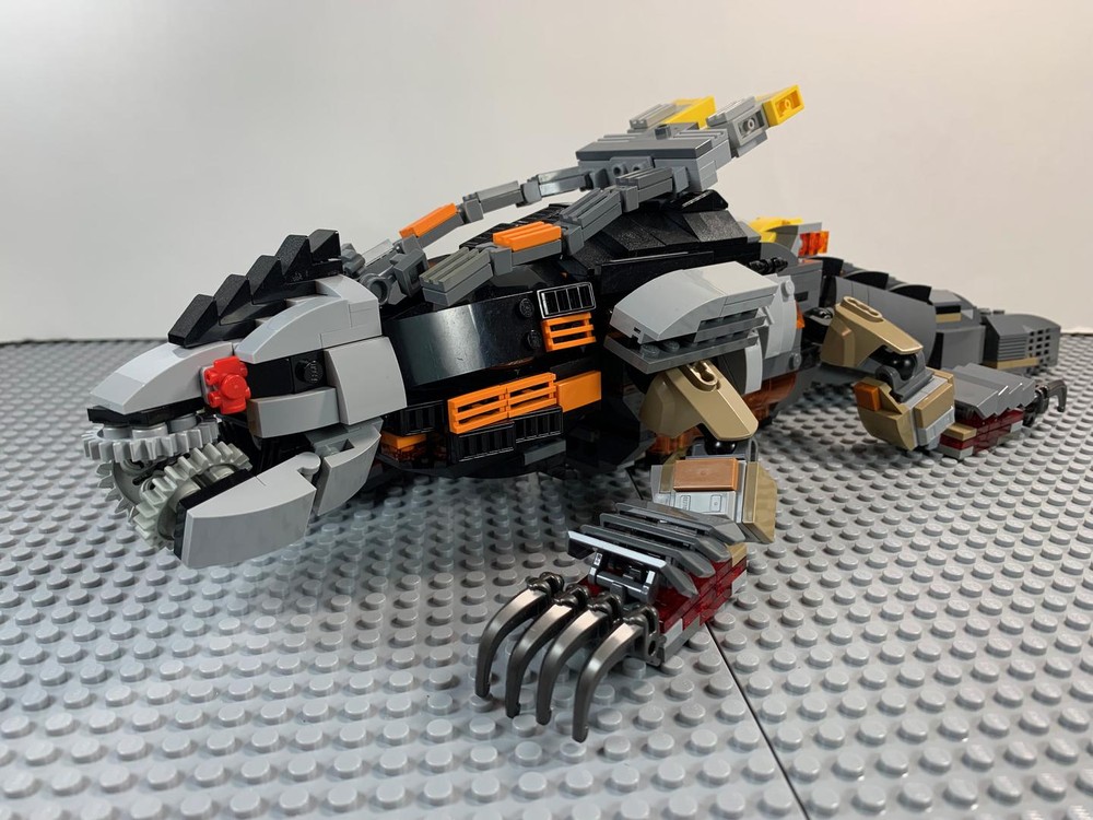 Lego Rockbreaker and Apex Rockbreaker from Horizon Forbidden West