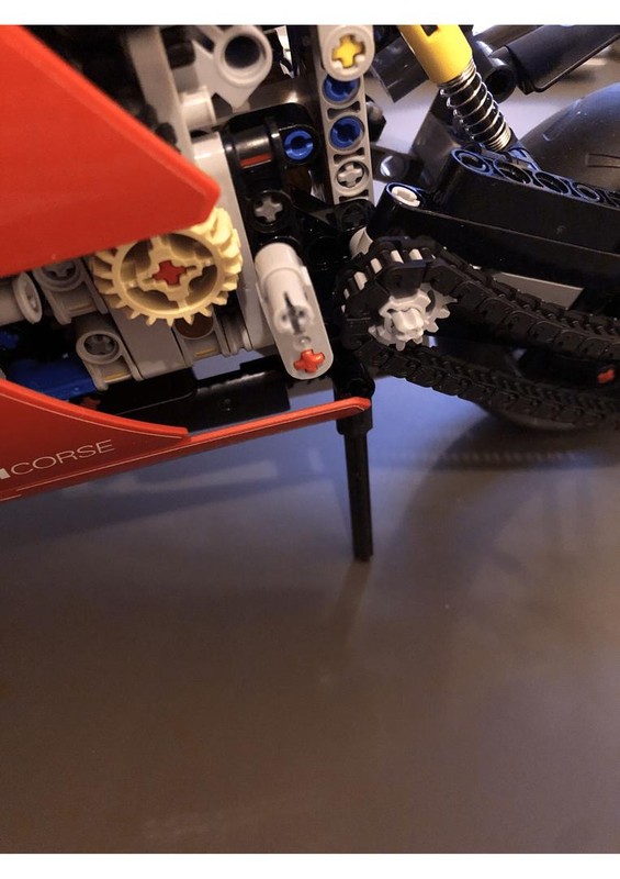 Lego Ducati kickstand and exhaust reinforcement 42107