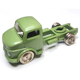 HO Scale Mercedes Truck Cab / HO Olive Green