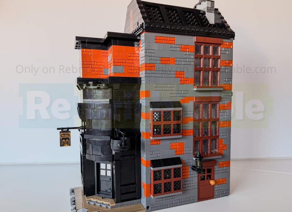 Lego The Leaky Cauldron MOC