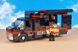 Food Truck - The Best Hamburgers And Hot Dogs In Town