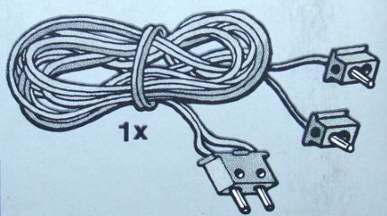 Lego Electric, Wire 12V / 4.5V with two 1-prong connectors and one 2-prong connector without middle pin, 190 Studs Long
