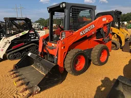 Kubota SSV65 Skid Steer
