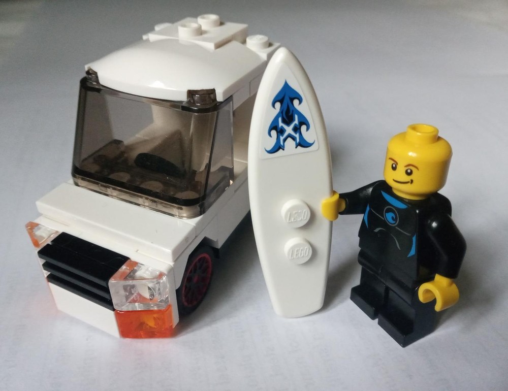 Lego Surfer's car