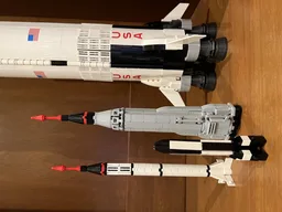 V2 (A4) rocket (Saturn V scale)