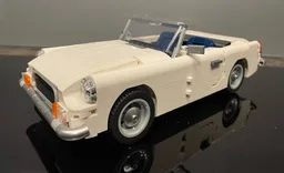 MG B Roadster White with blue interior