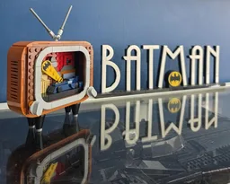 Gotham Skyline TV insert