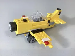 40468: Propeller Plane
