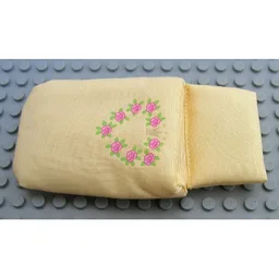 Belville, Sleeping Bag / Baby Pouch with Heart Wreath, Roses and Crown Print / Light Yellow