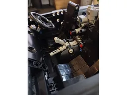 V8 3 Wheeler