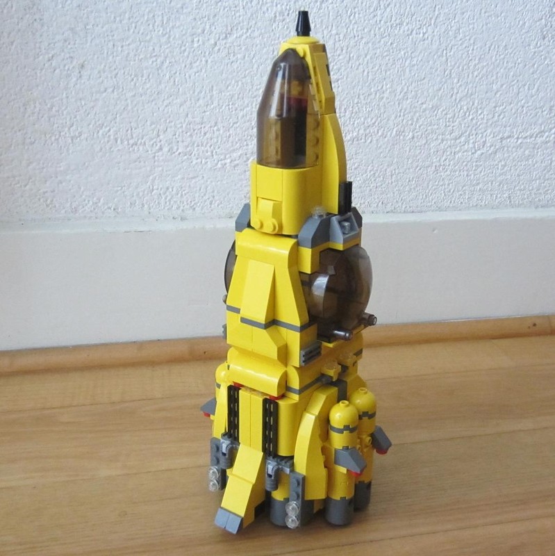 Lego 4888 Three-Stage Rocket