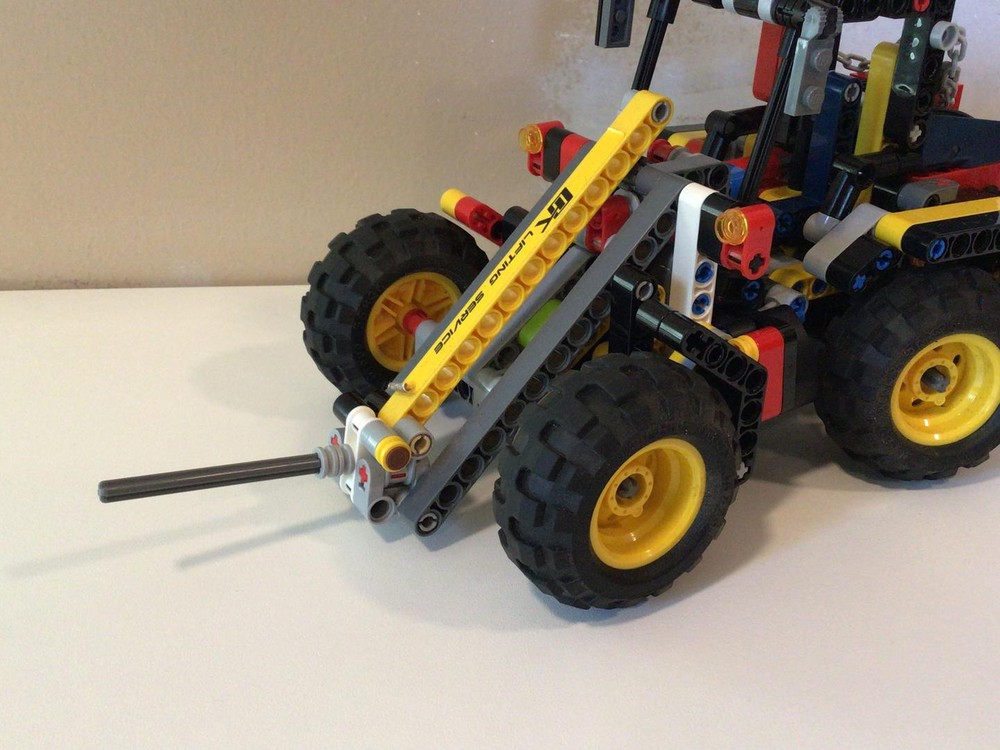 Lego Compact loader attachment: bale spike