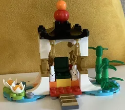 40605 Rabbit Throne