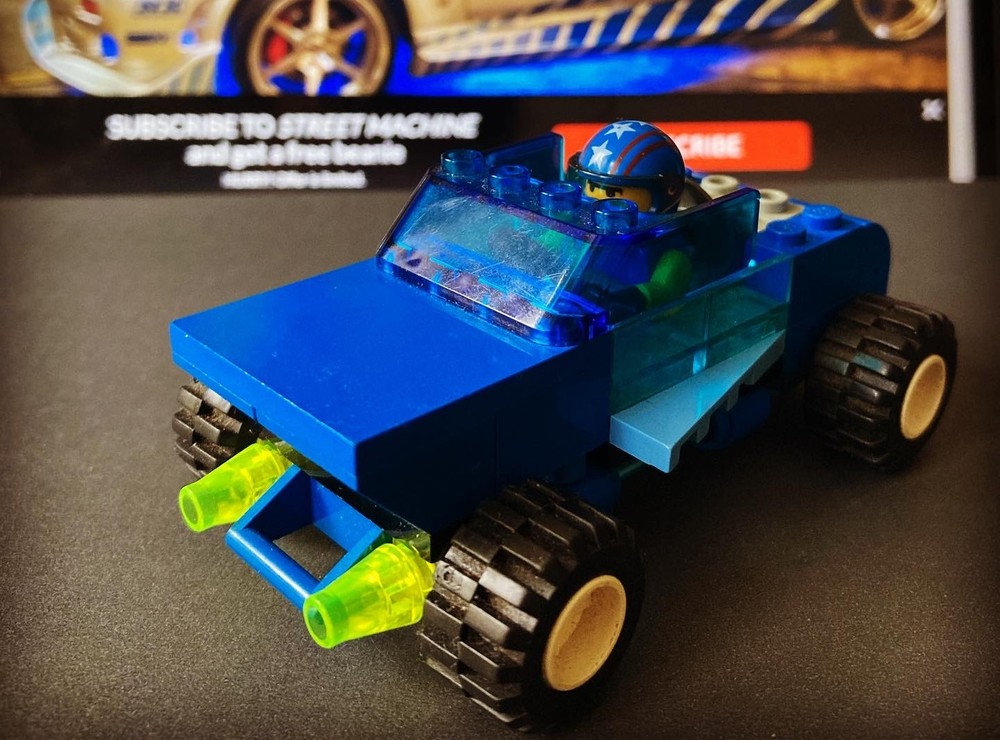 Lego Blue underground race car 2004