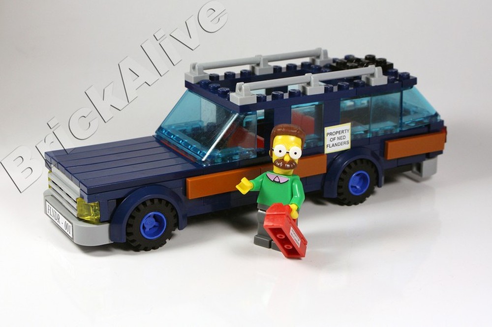 Lego Flanders car : The Blue Station Wagon - Simpson