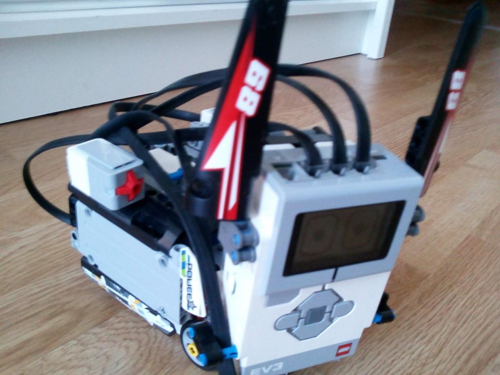 Lego EAST3R BUNNY