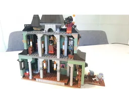 Haunted Manor interior extension