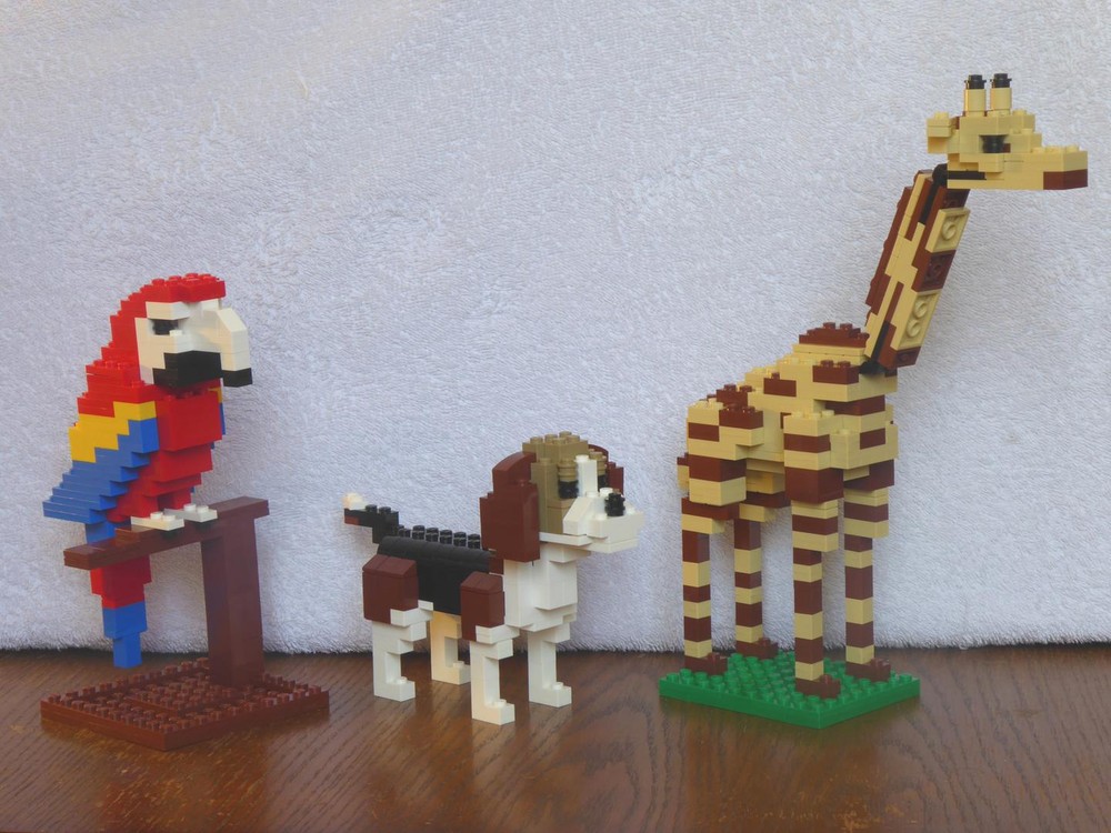 Lego Animal Sculptures - Parrot, Beagle, Giraffe