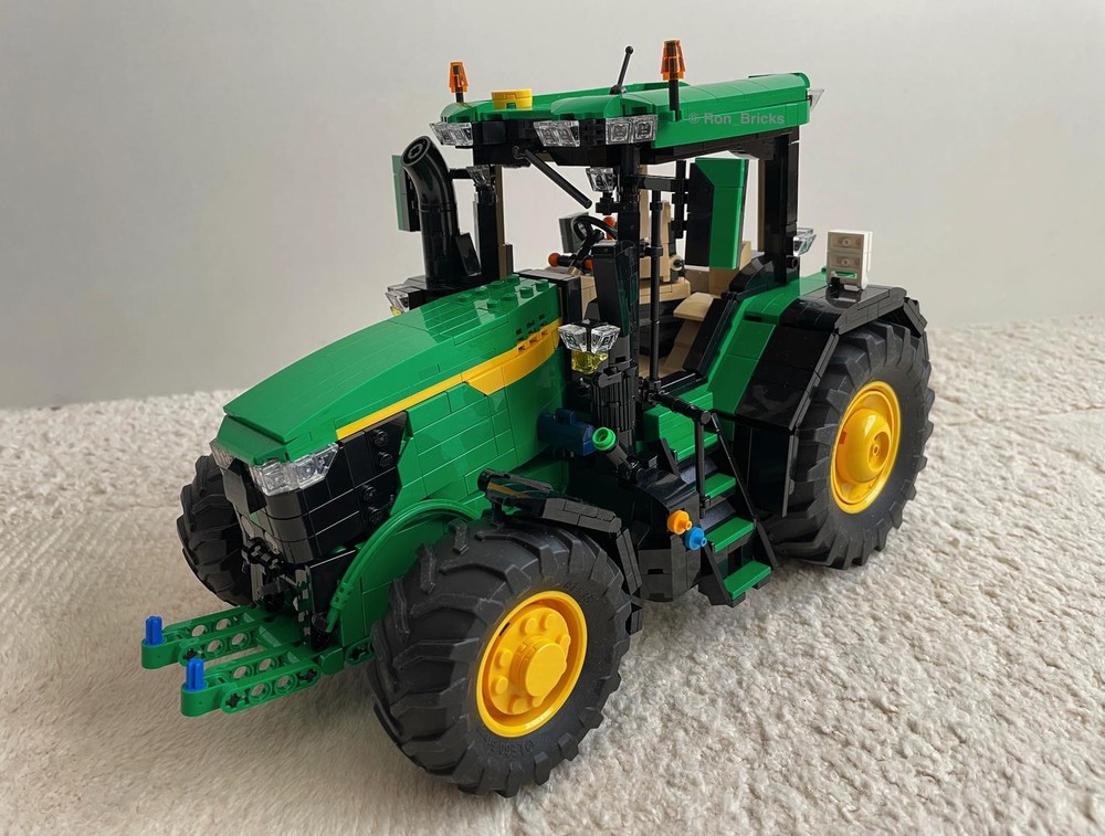 Lego Tractor John Deere 7R 350 (power functions)